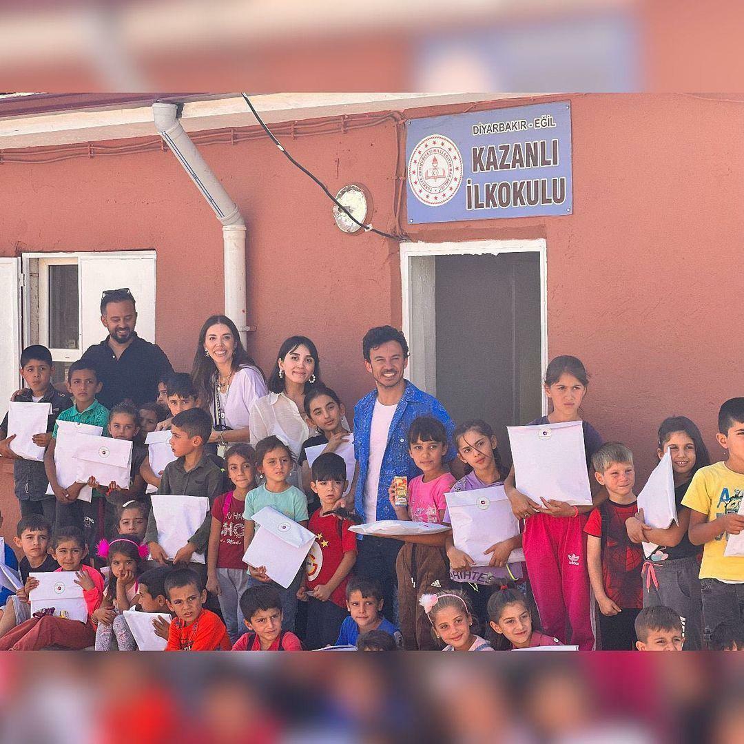 Pomoc szkolna w wiosce Buraya