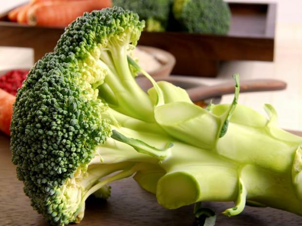 Jakie są zalety brokułów? Do czego nadaje się brokuł? Co robi sok z brokułów?