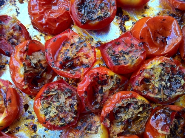 Jakie są zalety pomidora? Co robi gotowany pomidor? Czy pomidor szkodzi?