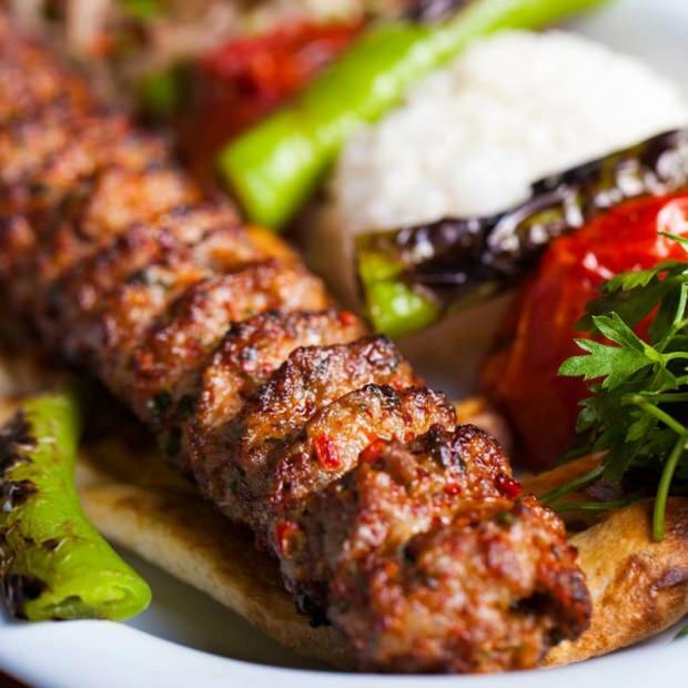 Ile kalorii w Adana Kebab