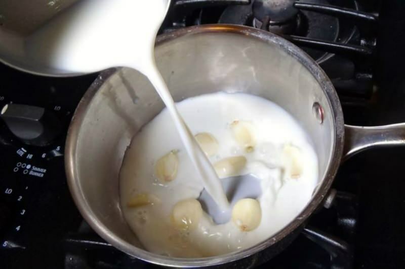 Jak powstaje mleko czosnkowe? Co robi mleko czosnkowe? Produkcja mleka czosnkowego ...