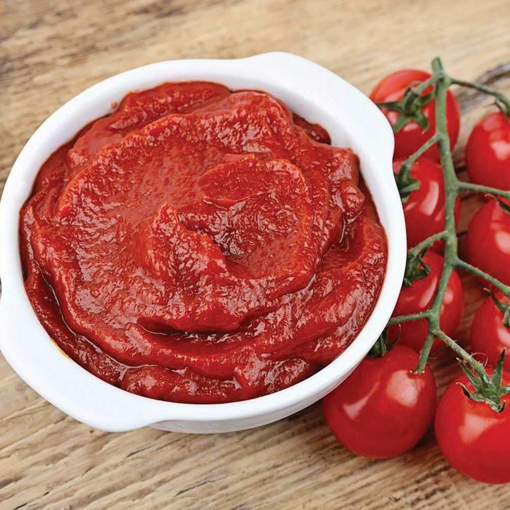 Pomidory i pasta pomidorowa