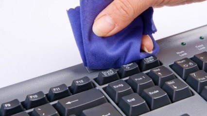 Metody czyszczenia klawiatury i myszy