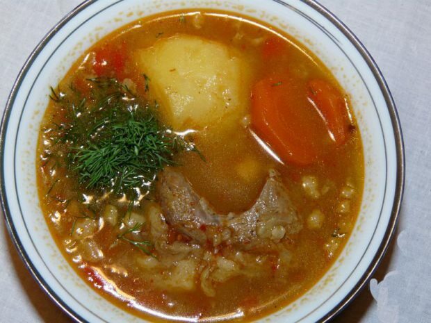 Jak powstaje zupa uzbecka?