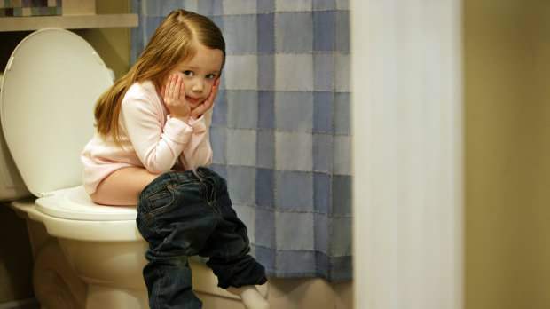 W jaki sposób dzieci otrzymują szkolenie w toalecie?