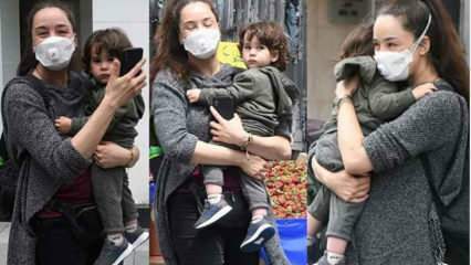 Azra Akın zabrała swojego syna Demira na szczepienie!
