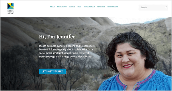 To jest zrzut ekranu witryny internetowej Smart Creative Social, agencji mediów społecznościowych Jennifer Priest.