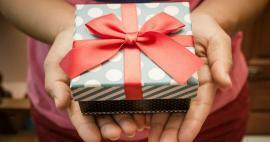 Jakie prezenty wręcza się kobietom? Propozycje prezentów, które pokochają kobiety
