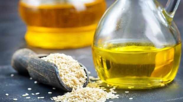 Jak zrobić olejek eteryczny w domu? Jak powstaje olej sezamowy?