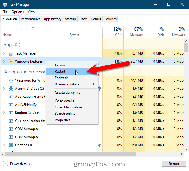 Kliknij prawym przyciskiem myszy proces Eksploratora Windows i wybierz Uruchom ponownie w Menedżerze zadań Windows 10