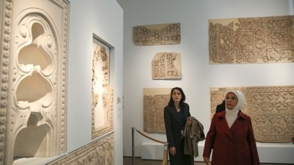 Pierwsza Dama Erdoğan odwiedziła Muzeum Bergama