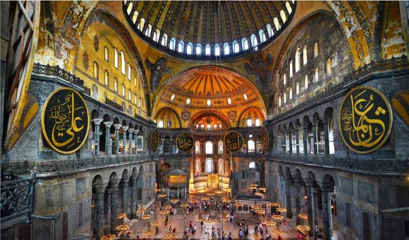 Gdzie jest meczet Ayasofya? W której dzielnicy znajduje się meczet Hagia Sophia?