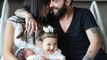 Żona Berkaya, Özlem Ada Şahin, nauczyła Mevlit dla swojego nowo narodzonego dziecka!