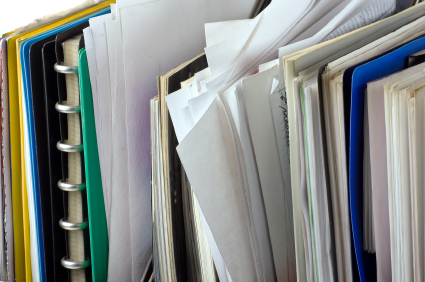dokumenty i foldery z plikami