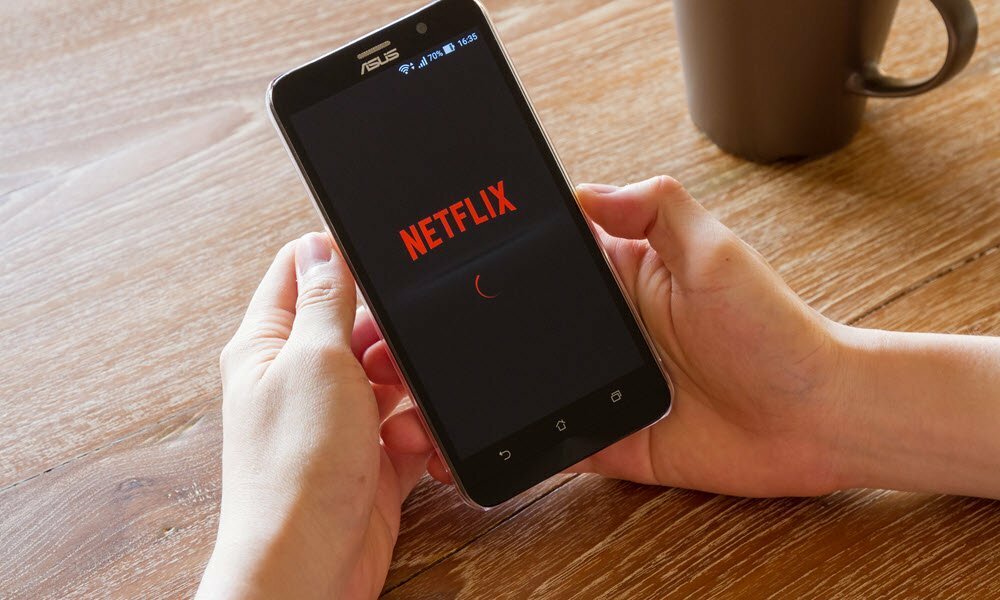 Jak korzystać z funkcji „Pliki do pobrania dla Ciebie” w serwisie Netflix