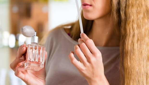 Jak rozumieć fałszywe perfumy? Jakie są uszkodzenia fałszywych perfum?