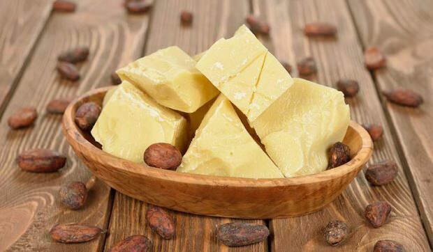 Jakie są zalety masła kakaowego dla skóry? Przepisy na masło kakaowe