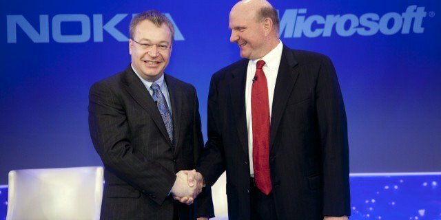 Prezes Nokia Stephen Elop i dyrektor generalny Microsoft Steve Ballmer ogłosili zamiar wspólnego tworzenia wiodących na rynku produktów i usług mobilnych zaprojektowany, aby zaoferować konsumentom, operatorom i programistom niezrównany wybór i możliwości podczas konferencji prasowej w Londynie, 11 lutego, 2011. Ponieważ każda firma skoncentrowałaby się na swoich kluczowych kompetencjach, partnerstwo stworzyłoby możliwość szybkiego wprowadzenia się w życie na rynku. Możliwość połączenia kluczowych produktów, takich jak Nokia Maps, Office, Bing, Windows Live i Xbox Live, zapewniłaby również natychmiastowe zaangażowanie konsumentów. Ponadto Nokia i Microsoft planują współpracę w celu zintegrowania kluczowych zasobów w celu stworzenia zupełnie nowego oferty usług, przy jednoczesnym rozszerzeniu uznanych produktów i usług na nowe rynki.