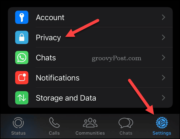 Otwórz ustawienia prywatności WhatsApp na iPhonie