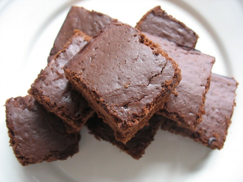 Jak zrobić najłatwiejsze ciasto brownie? Wskazówki dotyczące robienia ciasta brownie