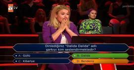 W Who Wants To Be A Millionaire, co się stało, gdy zawodnik zaufał publiczności!