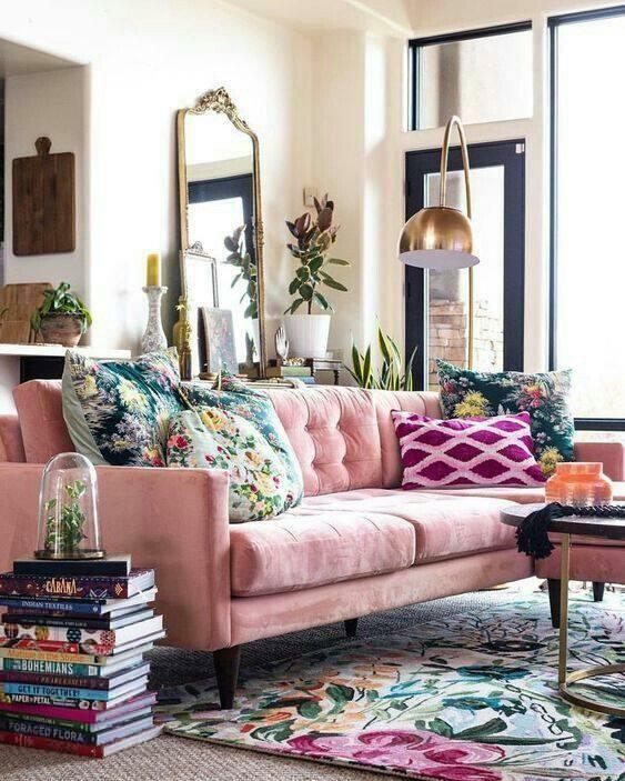 Zestaw sof w kolorze różowego różu 