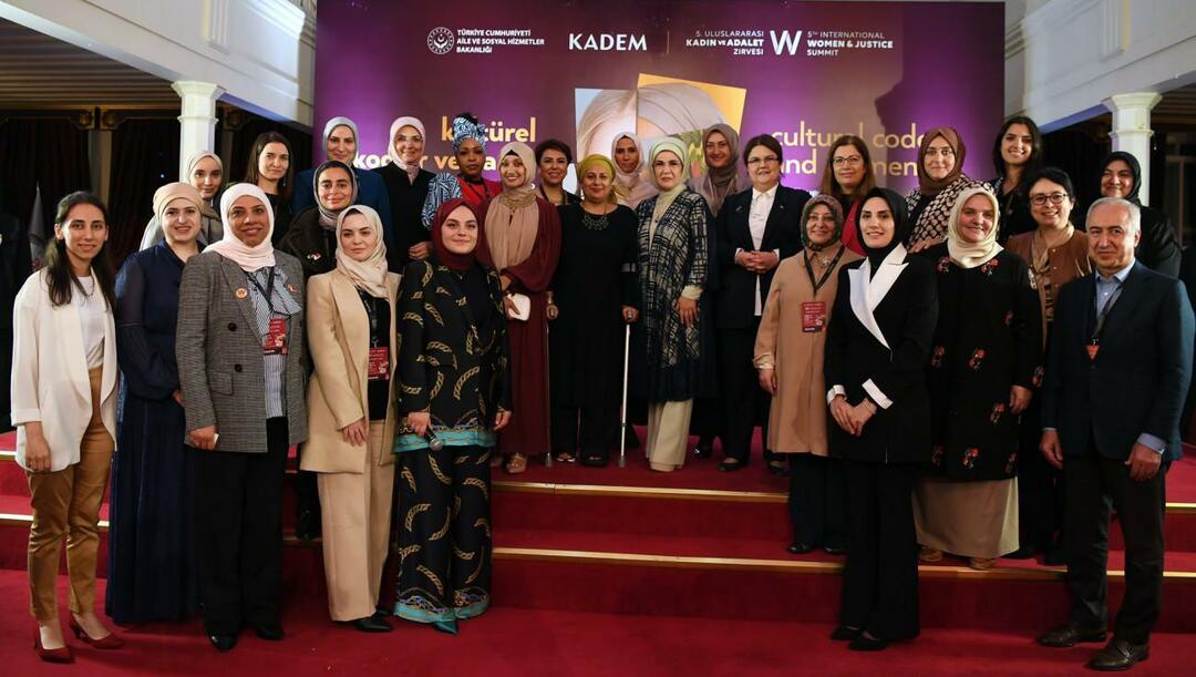 Emine Erdoğan przemawiała na Międzynarodowym Szczycie Kobiet i Sprawiedliwości, przedstawicielki organizacji pozarządowych