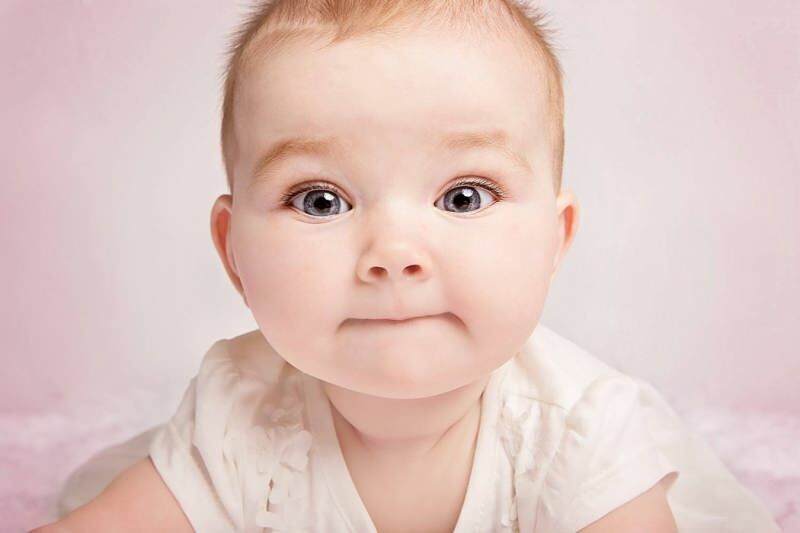 Czym jest więź językowa (Ankyloglossi) u niemowląt? Objawy i leczenie wiązania języka ...