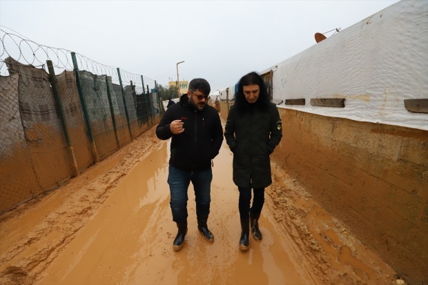 Murat Kekilli odwiedził obozy dla uchodźców w Syrii