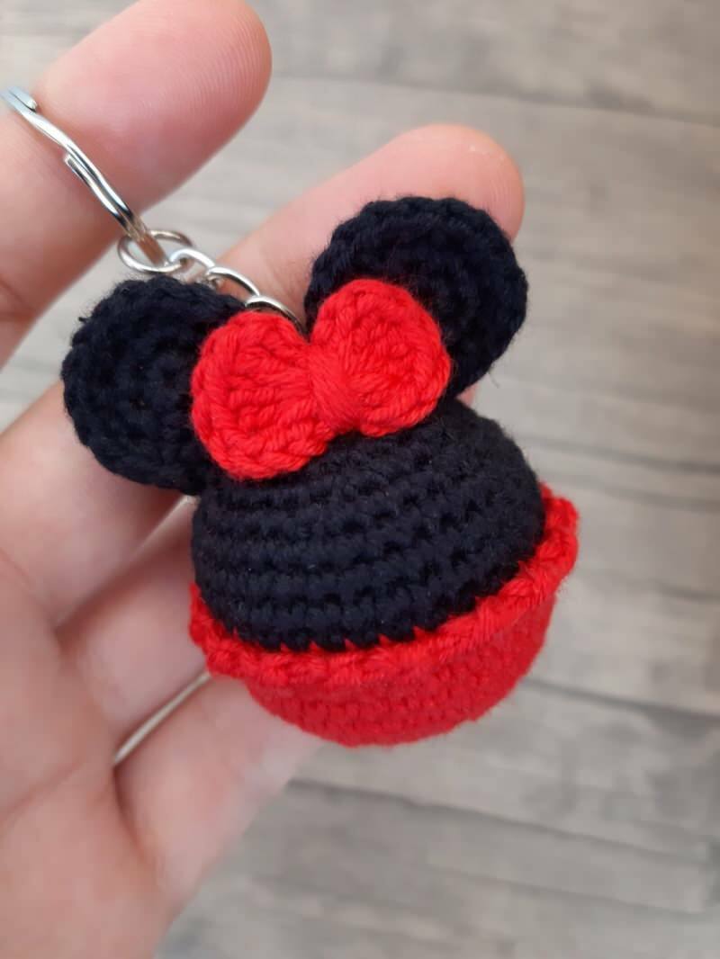 Jak zrobić breloki z Myszką Miki Amigurumi? Mickey Minnie szczegółowe tworzenie pęku kluczy