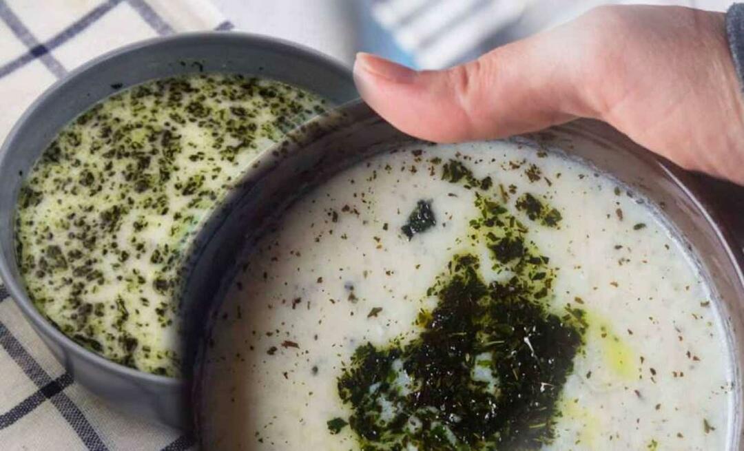 Jak zrobić zupę szpinakową z jogurtem? Przepis na zupę jogurtowo-szpinakową, który zaskoczy Twoich sąsiadów
