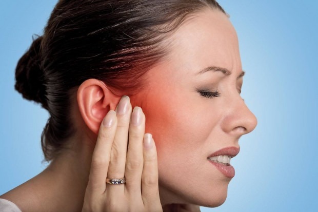 objawy gry kryształów w uchu