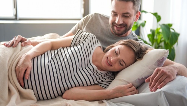 Jak powinien wyglądać związek w czasie ciąży? Ile miesięcy mogę odbyć stosunek w czasie ciąży?