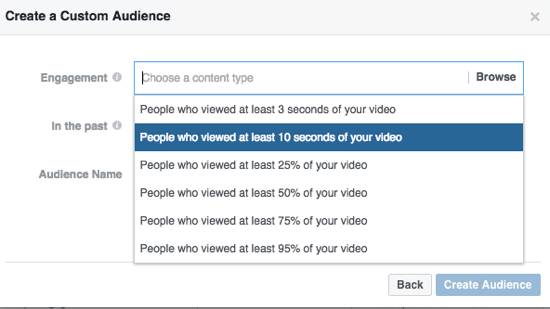 Zawęź swoją niestandardową widownię na Facebooku według procentu obejrzanych filmów.