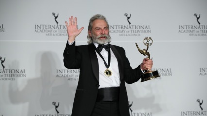  Nagradzany aktor Emmy Haluk Bilginer nadal jest dumny! 