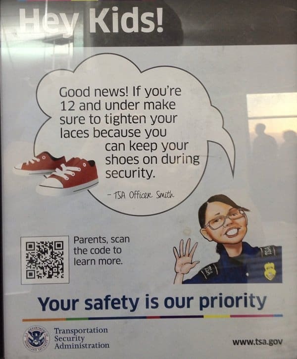 Znak TSA mówi dzieciom, że nie muszą zdejmować butów
