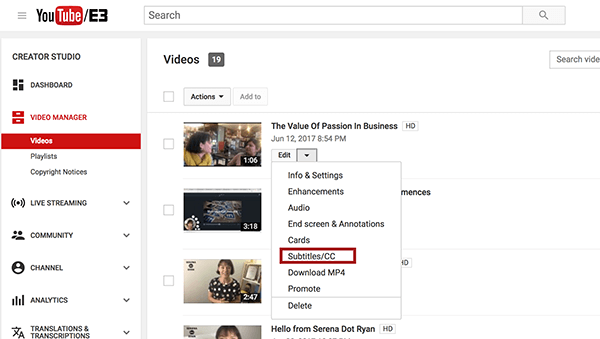 Po wejściu do Menedżera filmów YouTube wybierz opcję Napisy / DW z menu rozwijanego Edytuj obok filmu, który chcesz podpisać.