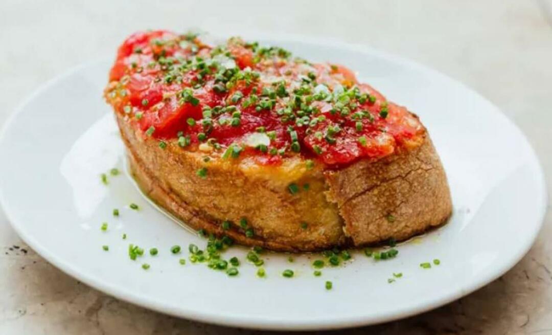 Niezastąpiony przepis kuchni hiszpańskiej! Jak zrobić pan con tomate? Przepis na Chleb Pomidorowy