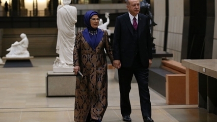 Szczegółowo ottoman w sukience Pierwszej Damy Erdogana!