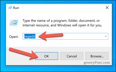 Uruchamianie programu Regedit za pomocą polecenia Uruchom w systemie Windows 10