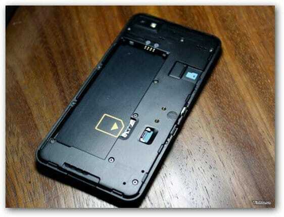 BlackBerry L. gniazdo karty SIM baterii