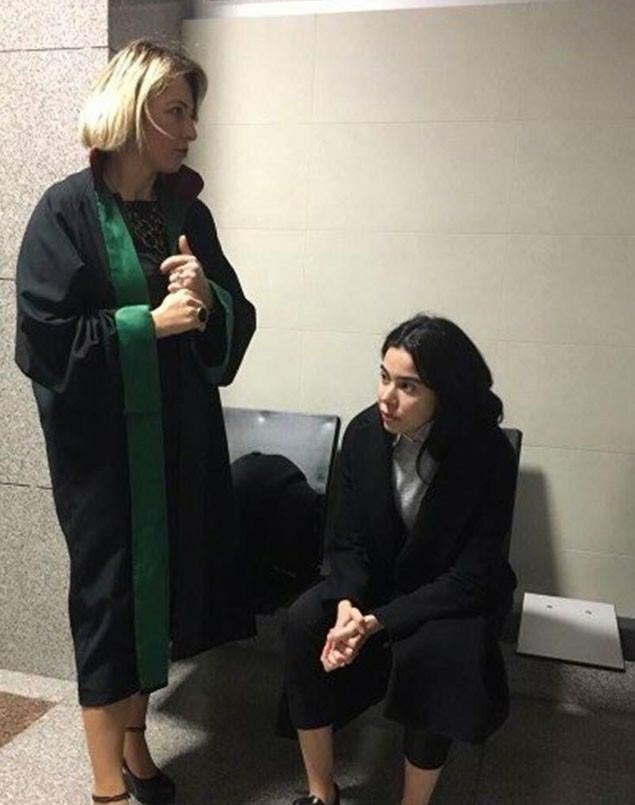 Asena Atalay po raz pierwszy pojawiła się w sądzie