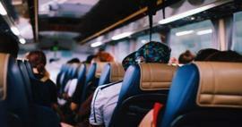 Hańba w podróży autobusem: Obrazili modlącą się kobietę