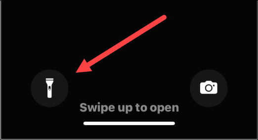 przycisk latarki ekran blokady iPhone'a