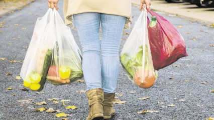 Gdzie należy umieścić torby plastikowe w domu? Jak przechowywać artykuły spożywcze i torby do przechowywania?