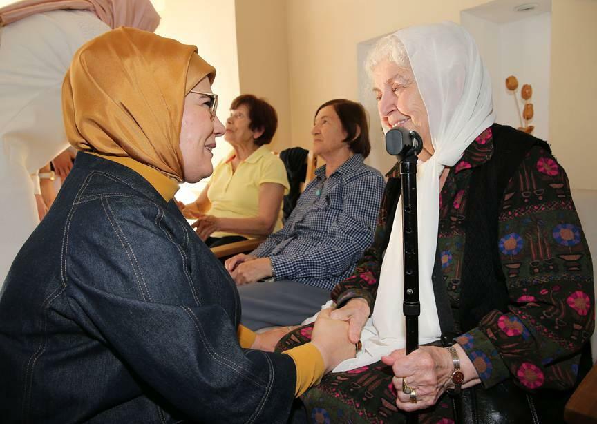 Emine Erdogan świętowała 1 października Dzień Osób Starszych