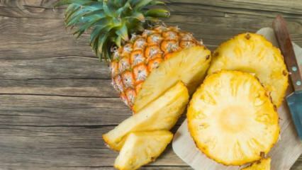 Jak kroi się ananasa? 