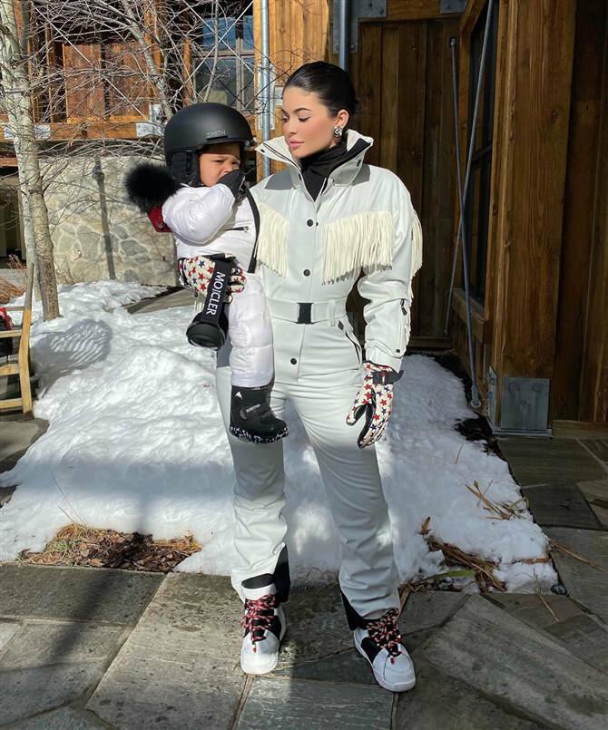  Zimowy styl Kylie Jenner