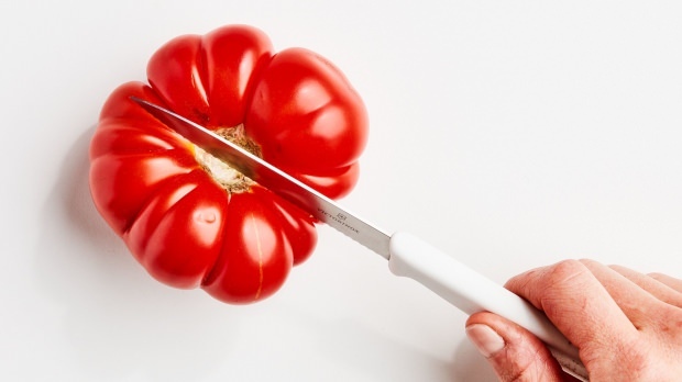 Jak obrać skórkę pomidora za pomocą najprostszej metody