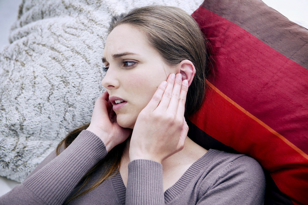 Ubytek słuchu niskiej częstotliwości